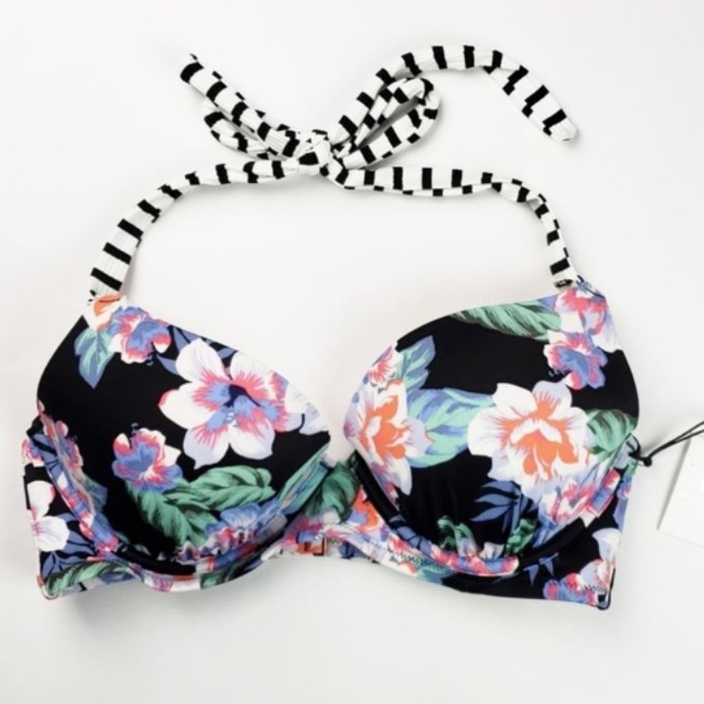 NEW Shade & Shore Lightly Lined Ribbed Strap Halter Bikini Top